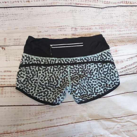 Lululemon run Speed Short Lined Athletic Lightweight size 2 - Picture 2 of 6